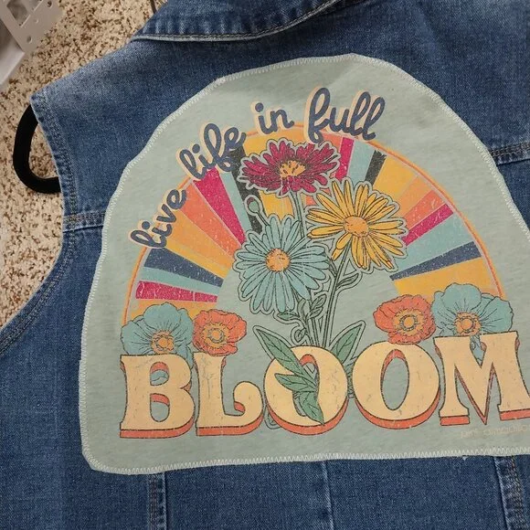 3532 Size XLarge Upcycled Jean Vest with Appliqued Flowers in Gold and Green. - Picture 6 of 7